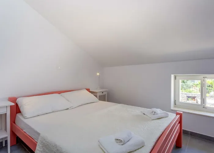 At In Osor, Cres Osor