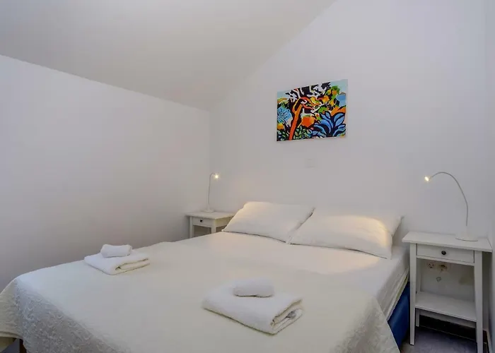 At In Osor, Cres Feriehus Osor