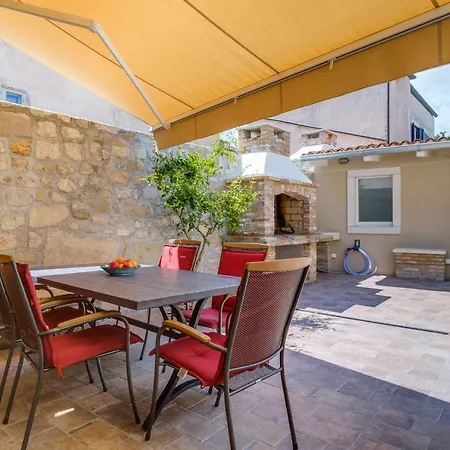 At In Osor, Cres Tatil Evi Osor