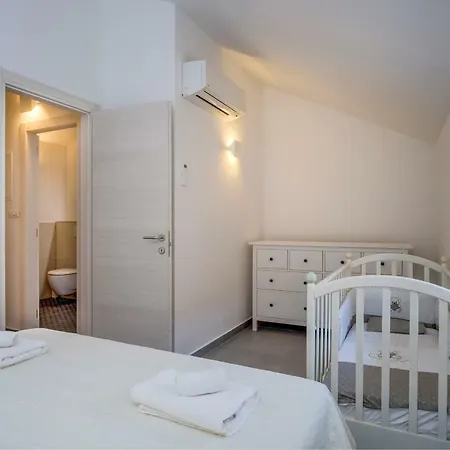 At In Osor, Cres Tatil Evi