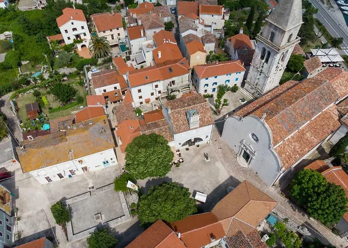 At In Osor, Cres Nyaraló *