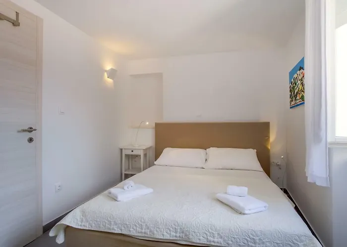 Nyaraló At In Osor, Cres Osor