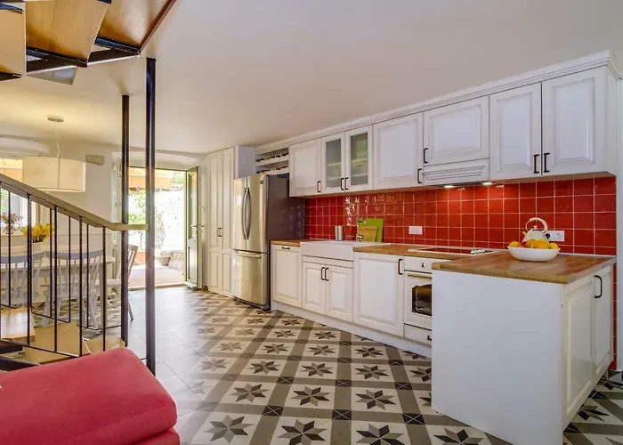 Nyaraló At In Osor, Cres