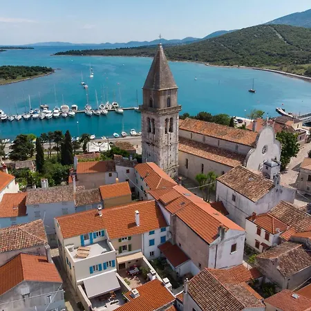 Vikendica At In Osor, Cres Osor